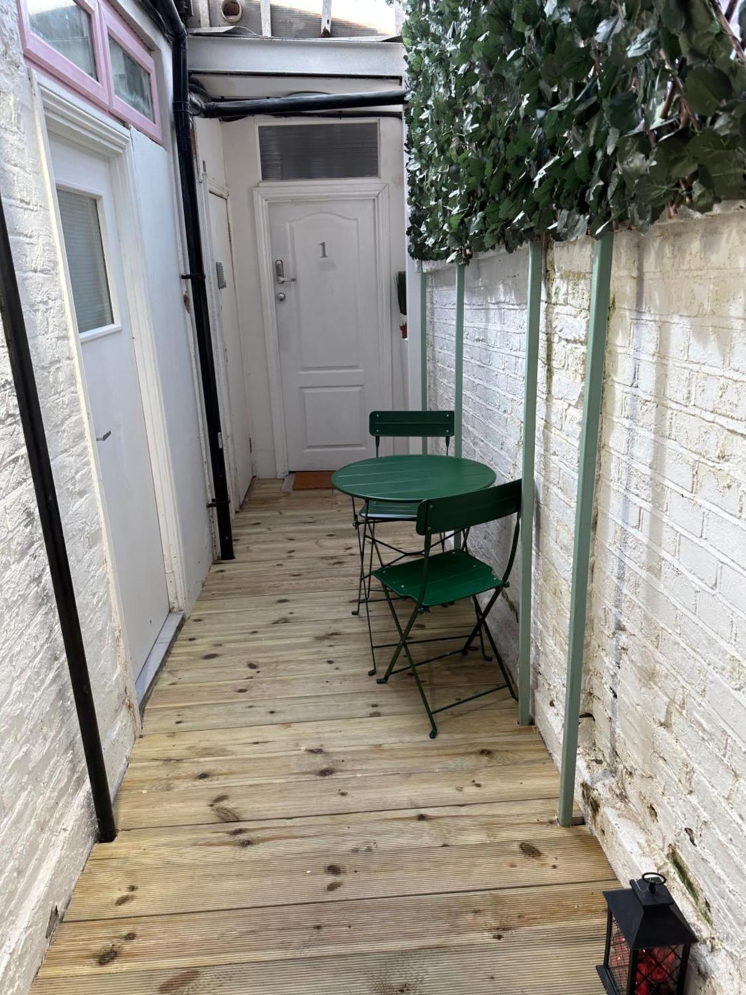 Appartamento Acton High Street Londra Esterno foto