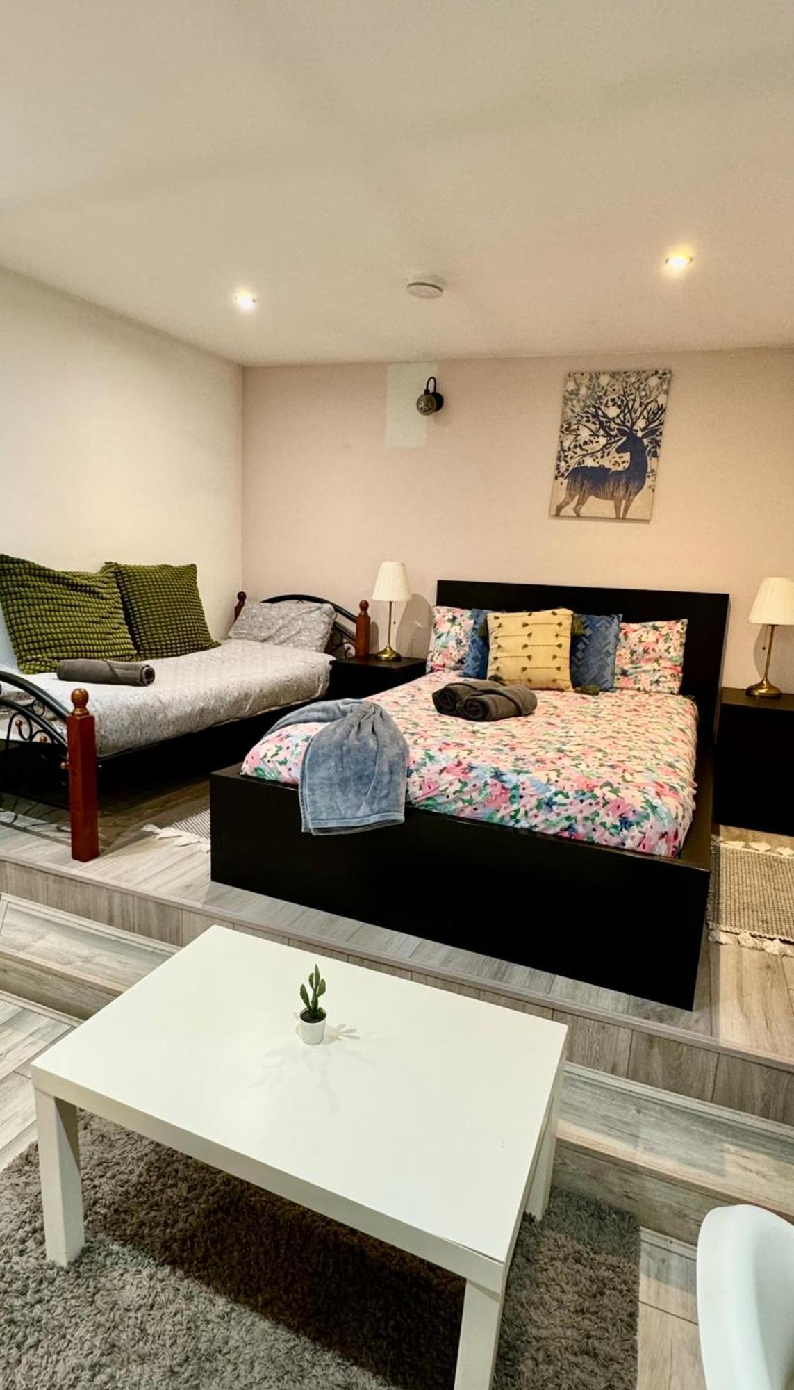 Appartamento Acton High Street Londra Esterno foto