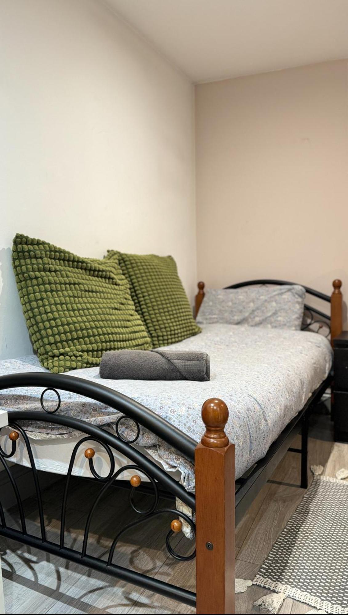 Appartamento Acton High Street Londra Esterno foto